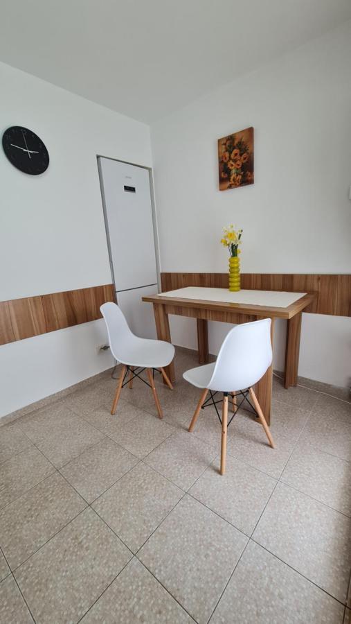 Apartment Vs Otopeni